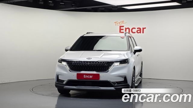 Kia Canival 2021 — photo 3