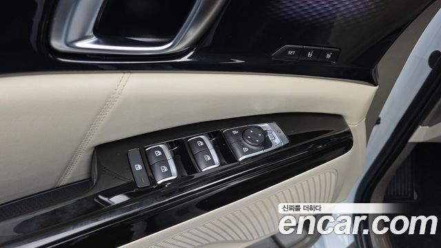 Kia Canival 2021 — photo 24