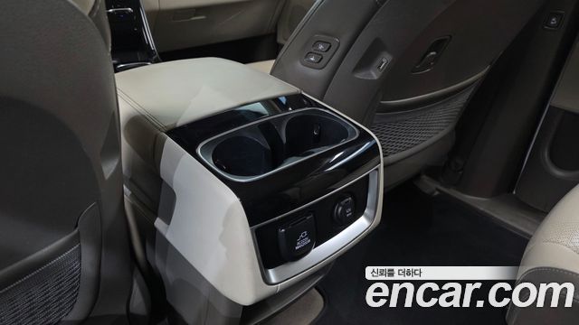 Kia Canival 2021 — photo 27