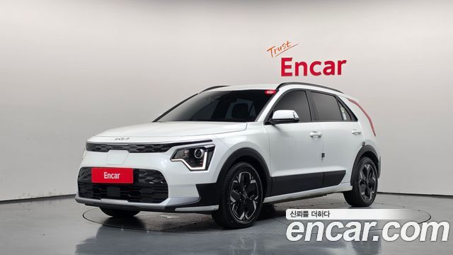 Kia Niro 2023 — photo 1