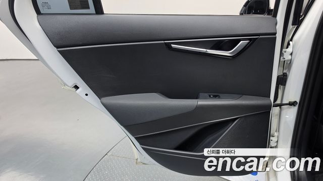 Kia Niro 2023 — photo 15