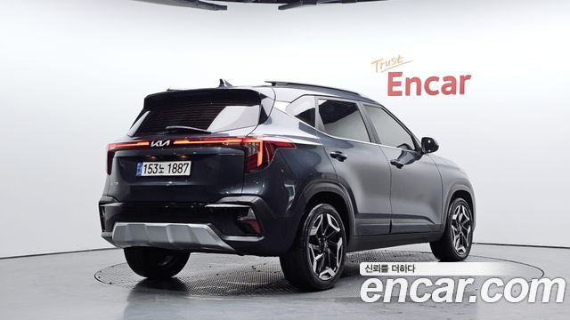 Kia Seltos 2023 — photo 2