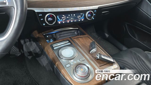 Genesis G80 2022 — photo 12