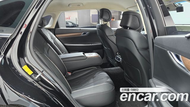 Genesis G80 2022 — photo 17