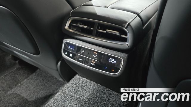 Genesis G80 2022 — photo 25