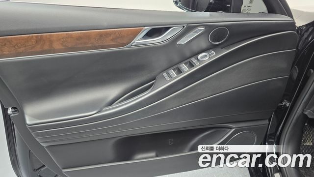 Genesis G80 2022 — photo 14