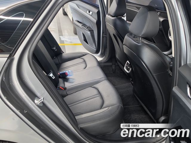 Kia K5 2021 — photo 14