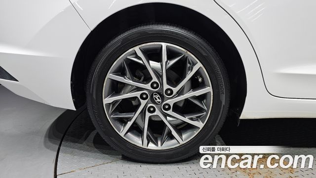 Hyundai AVANTE 2019 — photo 5