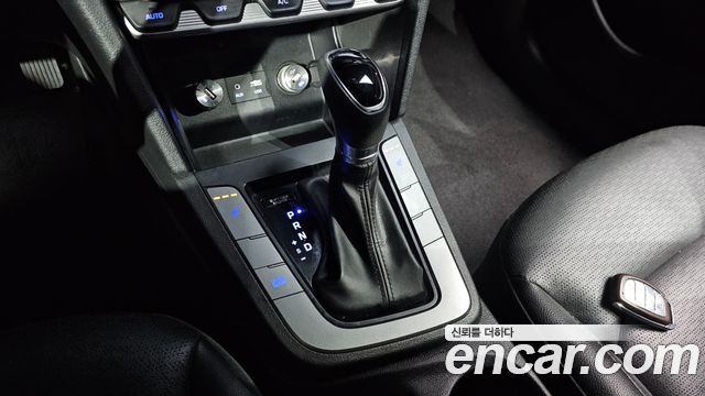 Hyundai AVANTE 2019 — photo 9