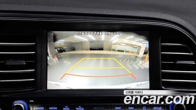 Hyundai AVANTE 2019 — photo 15