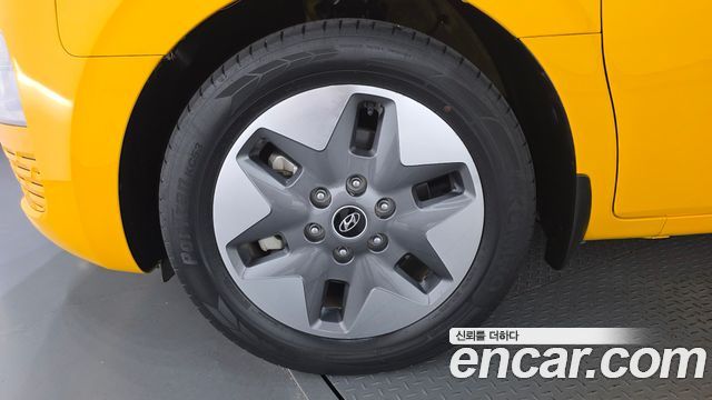 Hyundai Staria 2022 — photo 5
