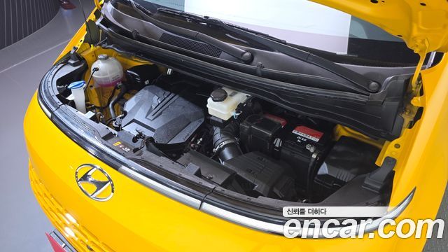 Hyundai Staria 2022 — photo 6