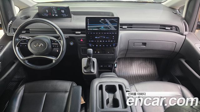 Hyundai Staria 2022 — photo 10
