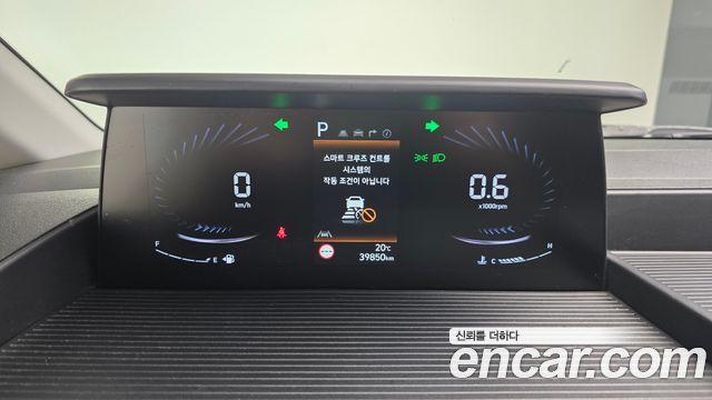 Hyundai Staria 2022 — photo 11