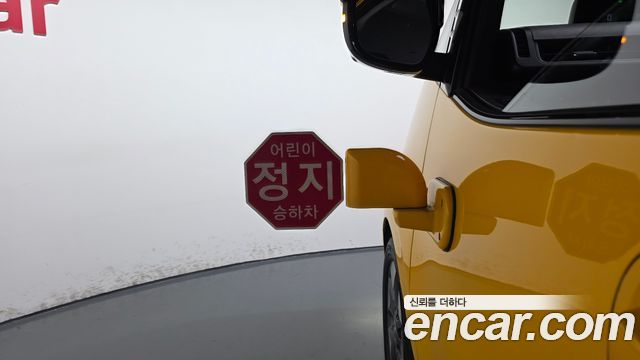 Hyundai Staria 2022 — photo 25