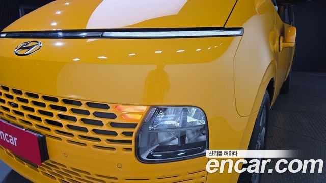 Hyundai Staria 2022 — photo 8