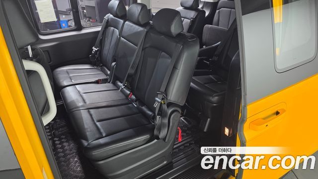 Hyundai Staria 2022 — photo 16