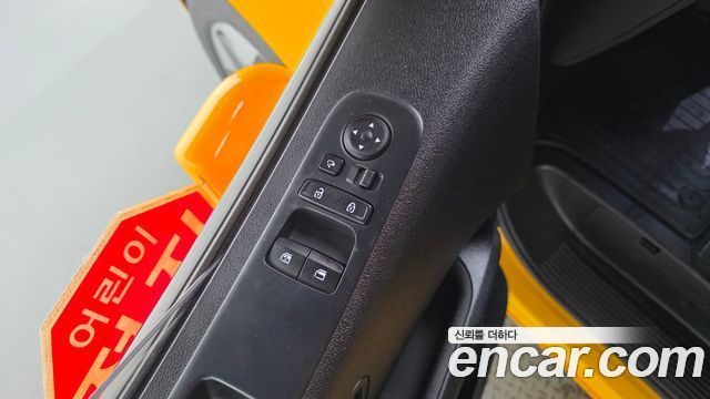 Hyundai Staria 2022 — photo 30
