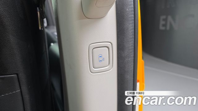Hyundai Staria 2022 — photo 32