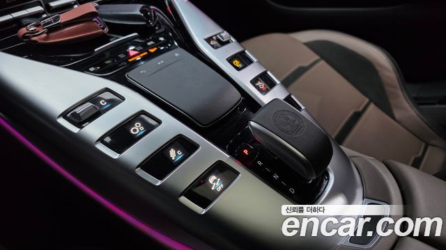 Mercedes-Benz AMG GT 2021 — photo 12