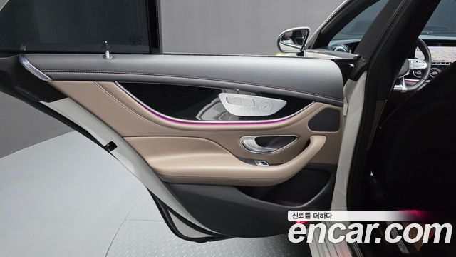 Mercedes-Benz AMG GT 2021 — photo 15