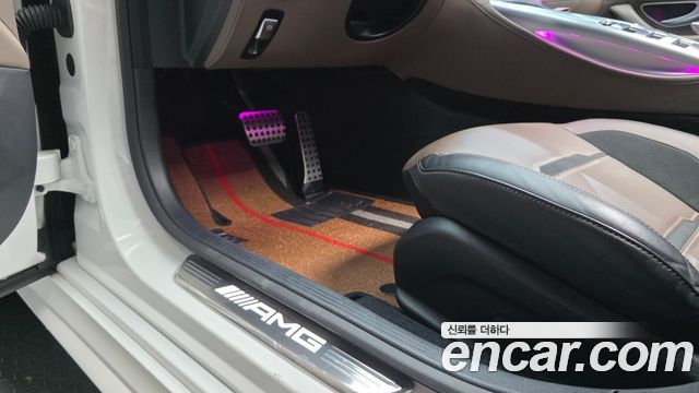 Mercedes-Benz AMG GT 2021 — photo 31