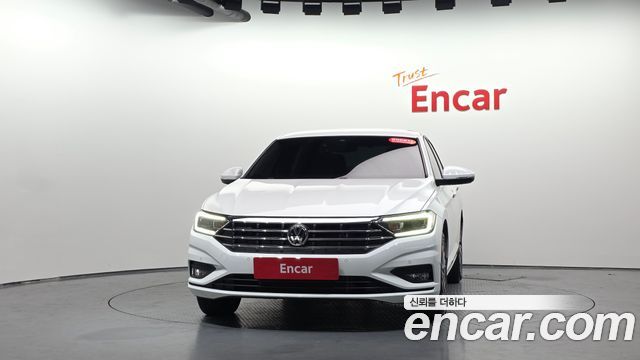 Volkswagen Jetta 2021 — photo 3
