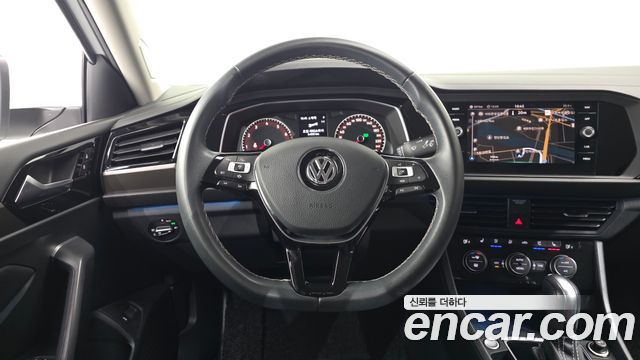 Volkswagen Jetta 2021 — photo 18