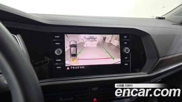 Volkswagen Jetta 2021 — photo 20