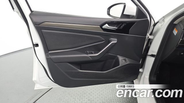 Volkswagen Jetta 2021 — photo 14