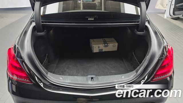Mercedes-Benz S-Class 2018 — photo 26
