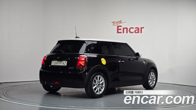 Mini Cooper 2020 — photo 2
