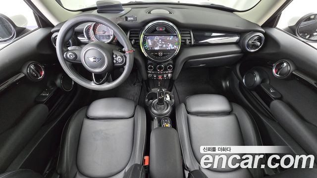 Mini Cooper 2020 — photo 10