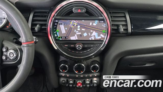 Mini Cooper 2020 — photo 17