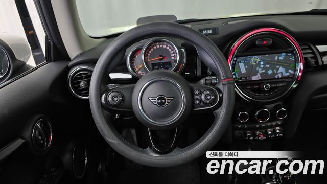 Mini Cooper 2020 — photo 18