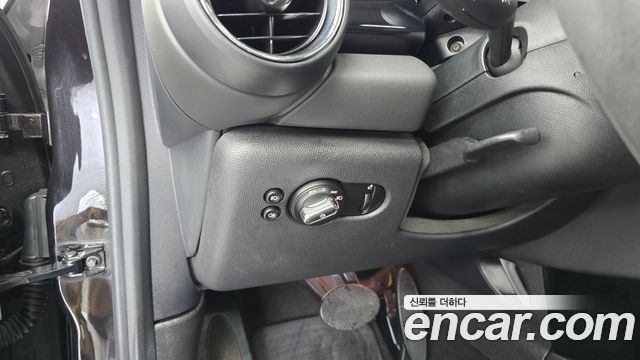 Mini Cooper 2020 — photo 26