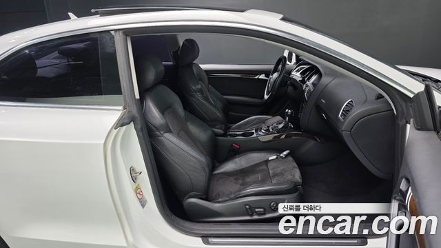 Audi A5 2011 — photo 16