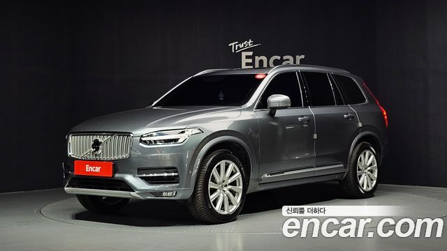 Volvo XC90 2018 — photo 1