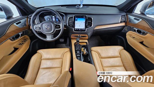 Volvo XC90 2018 — photo 10