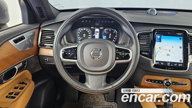 Volvo XC90 2018 — photo 19