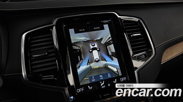 Volvo XC90 2018 — photo 21