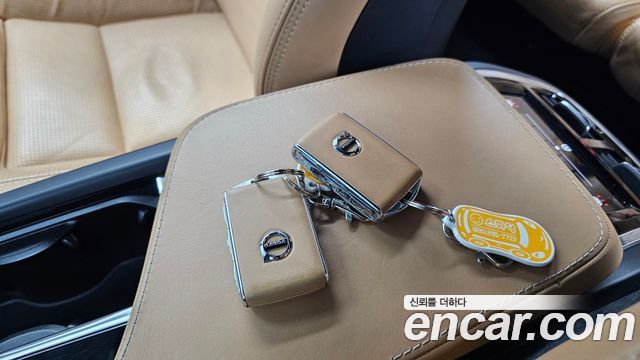 Volvo XC90 2018 — photo 22