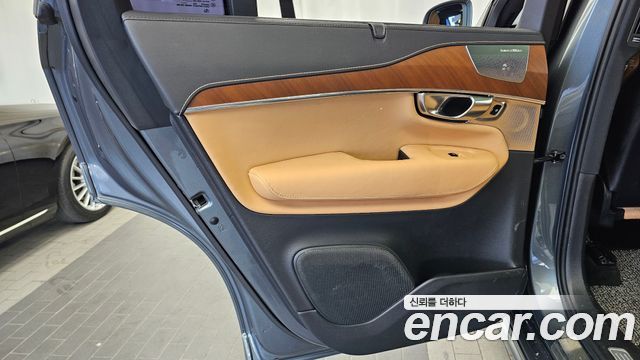Volvo XC90 2018 — photo 15