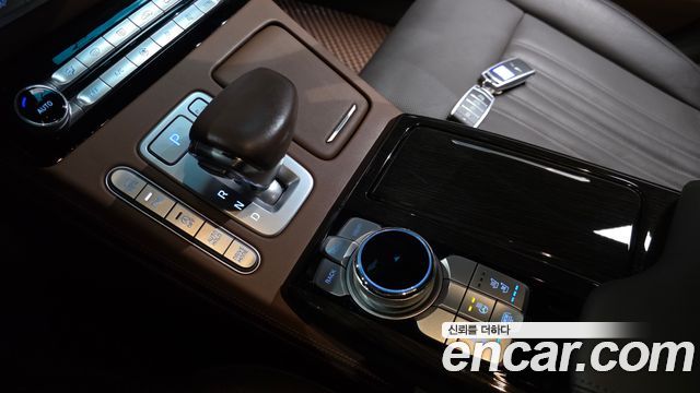 Genesis G90 2019 — photo 9