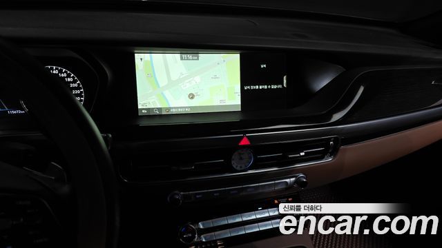 Genesis G90 2019 — photo 14