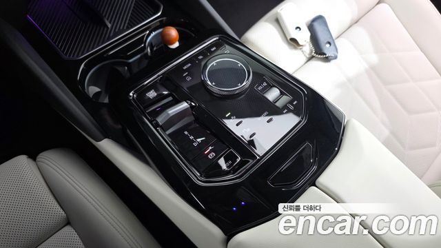 BMW 5-Series 2024 — photo 12