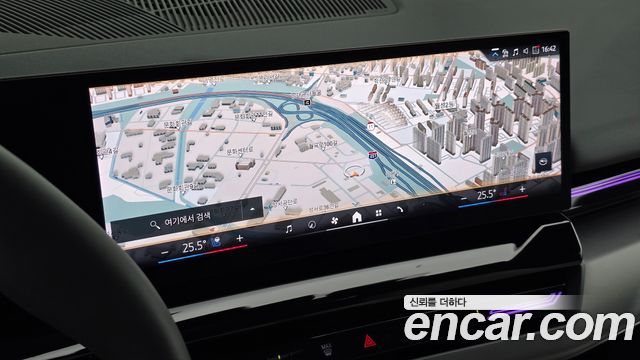 BMW 5-Series 2024 — photo 19