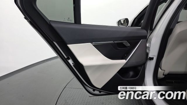 BMW 5-Series 2024 — photo 15
