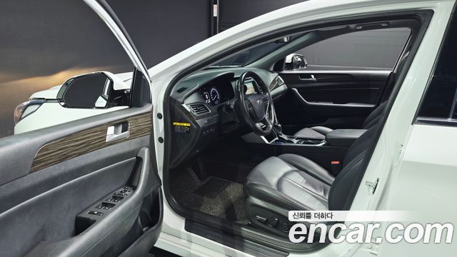 Hyundai Sonata 2015 — photo 13