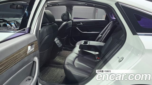 Hyundai Sonata 2015 — photo 18
